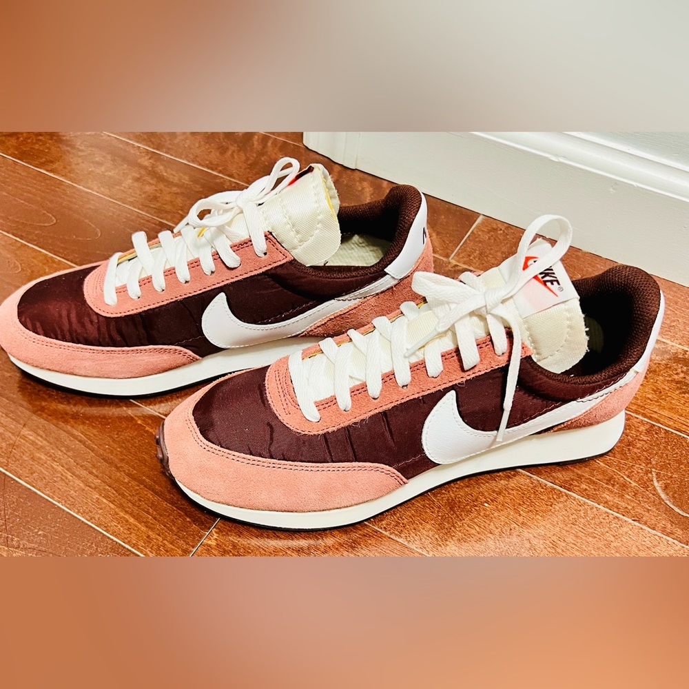 Nike NWOB

AIR TAILWIND 79 'MYSTIC DATES